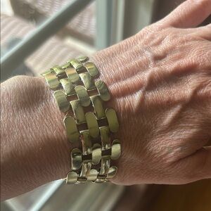 Vintage Gold-Tone Link Costume Bracelet GVC lk Coro Lisner Trifar